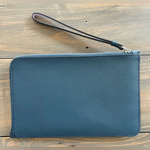 NWT Kate Spade Medium 1-zip Wristlet Reiley Shadow Anchor petrol blue. Card slot - Picture 2 of 4